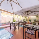 Couette-café The Maisonette